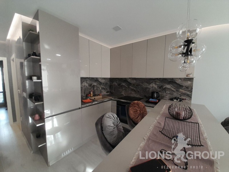 Дава под наем 2-СТАЕН, гр. Варна, Лятно кино Тракия, снимка 2 - Апартаменти - 52628544