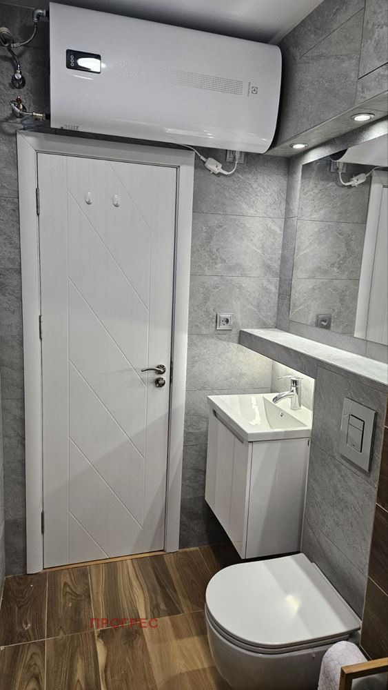 Til leje  1 soveværelse Plovdiv , Tsentar , 65 kvm | 37375164 - billede [12]