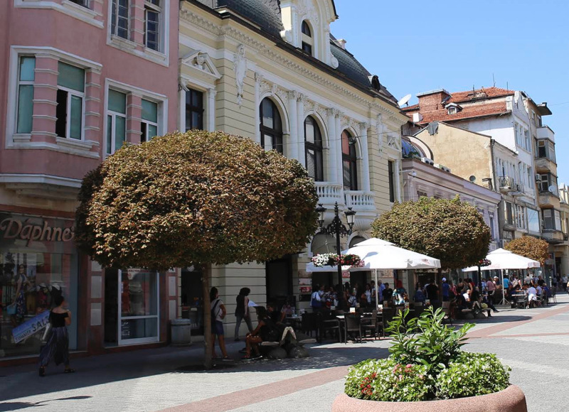 De inchiriat  Magazin Plovdiv , Țentâr , 600 mp | 21944007