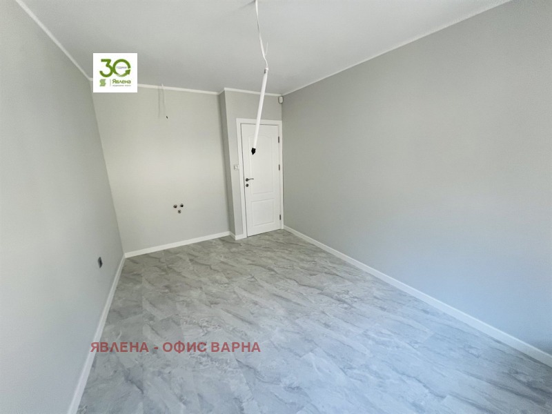Дава под Наем ОФИС в град Варна, Колхозен пазар - 90 кв.м / 1 033 € » 2 020.37 лв., ЯВЛЕНА - ОФИС ВАРНА