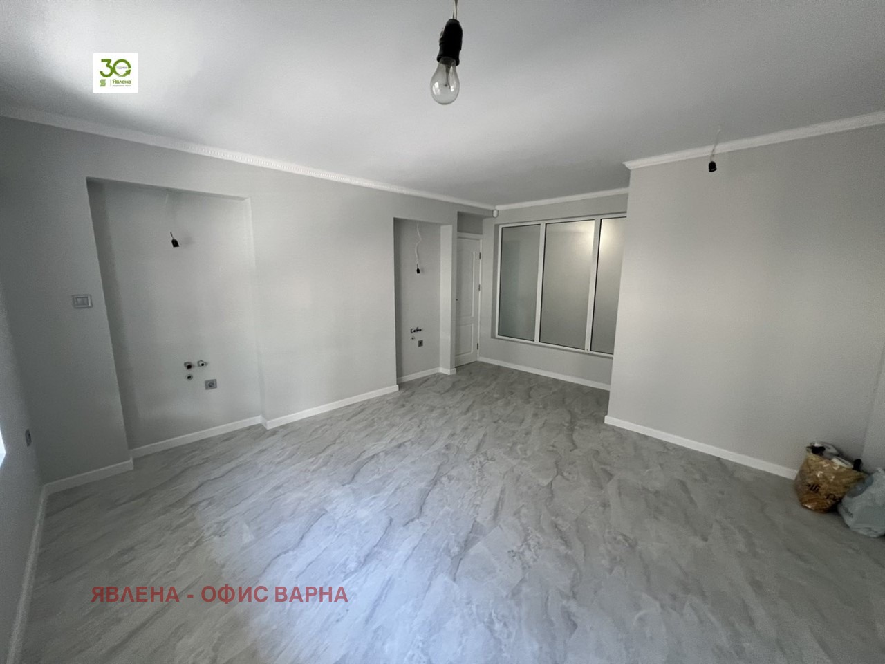 Дава под наем ОФИС, гр. Варна, Колхозен пазар, снимка 2 - Офиси - 51271094