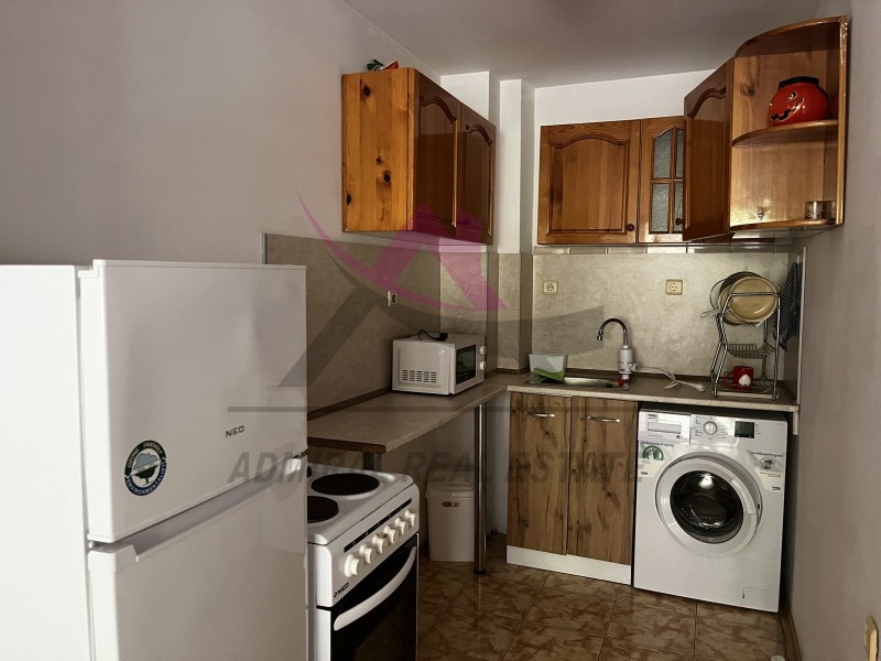 Дава под нем  2-стаен, град Варна, Окръжна болница-Генерали •  375 EUR • ID 47209963 — holmes.bg - [1] 