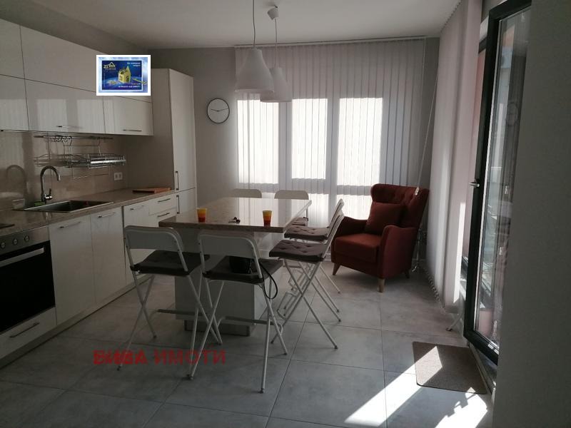 En renta  2 dormitorios Plovdiv , Tsentar , 100 metros cuadrados | 68091382 - imagen [3]