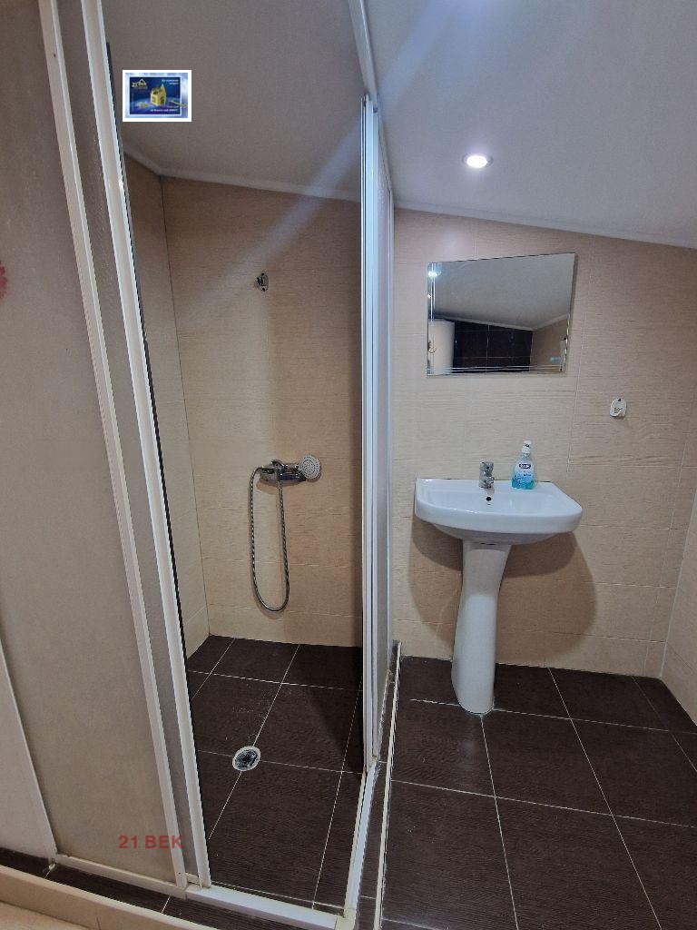 En renta  2 dormitorios Plovdiv , Tsentar , 100 metros cuadrados | 68091382 - imagen [8]