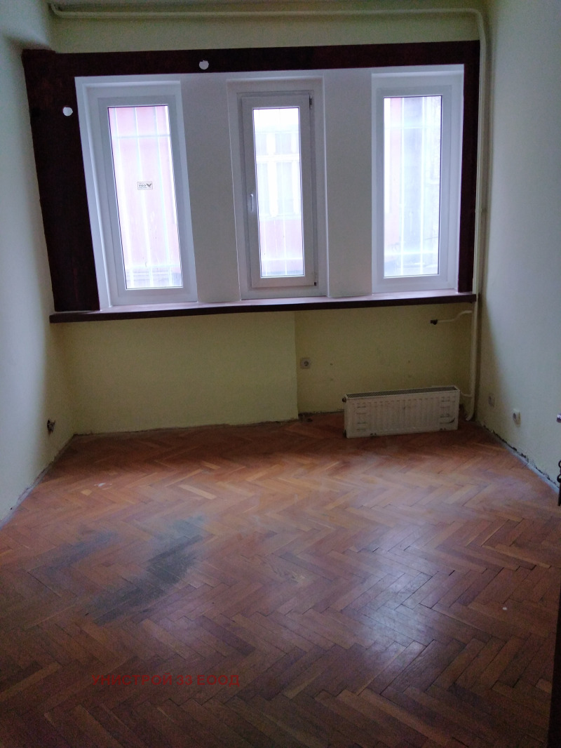 Do wynajęcia  3+ sypialni Sofia , Centar , 200 mkw | 23797264 - obraz [2]