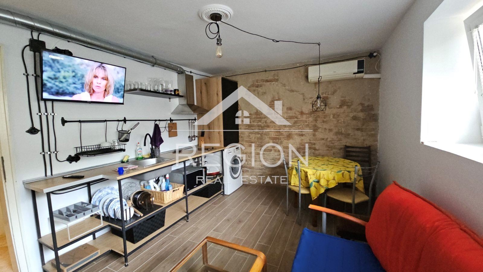 Дава под наем 2-СТАЕН, гр. Варна, Спортна зала, снимка 2 - Апартаменти - 51224451