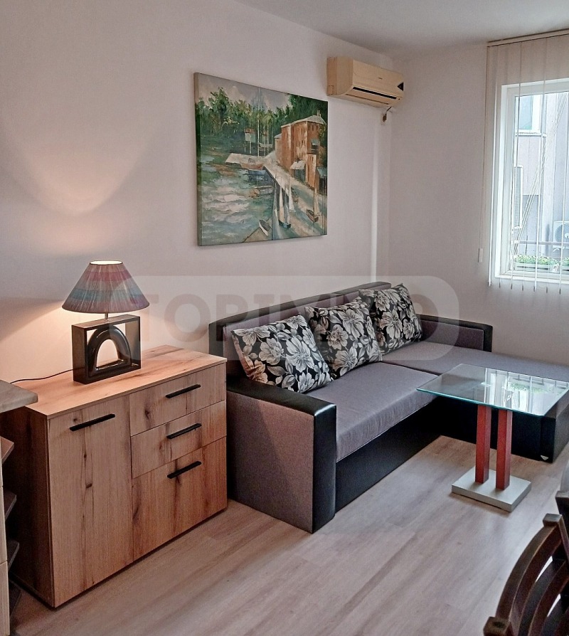 Дава под Наем 2-СТАЕН в град Варна, Колхозен пазар - 55 кв.м / 500 € » 977.92 лв., ТОПИММО