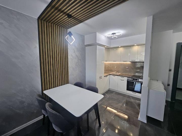 Zu vermieten  1 Schlafzimmer Plowdiw , Zentar , 76 qm | 46405737