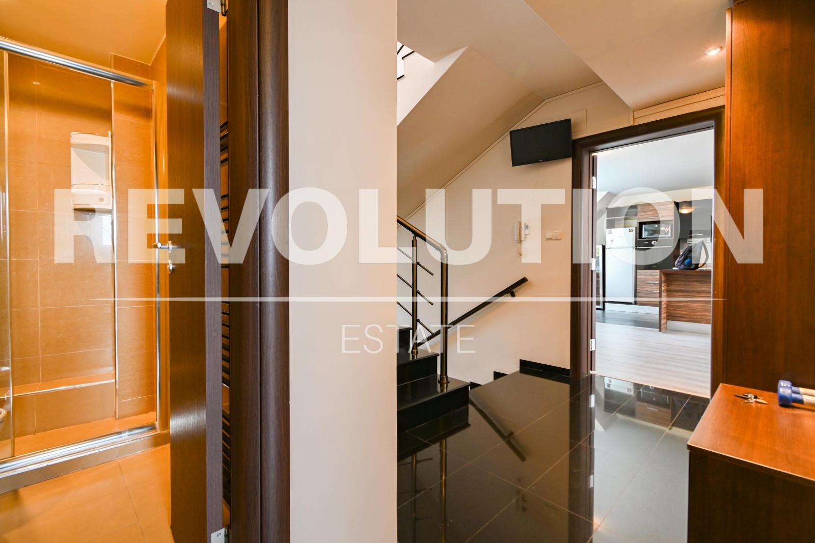 Дава под наем 4-СТАЕН, гр. София, Лозенец, снимка 11 - Апартаменти - 54350514