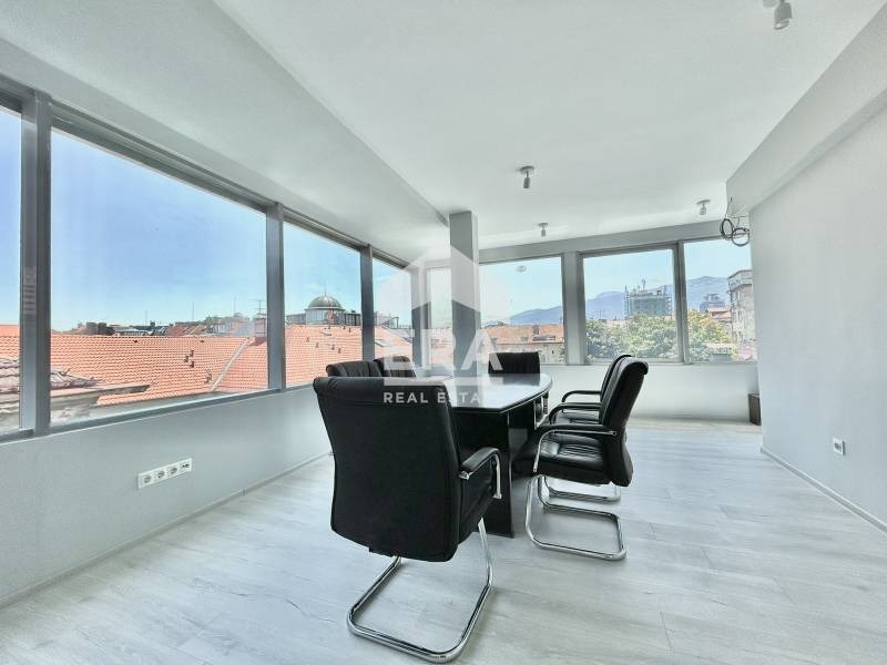 Te huur  Kantoor Sofia , Tsentar , 134 m² | 35726557