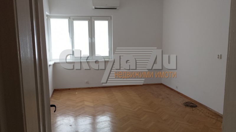 Vuokrattavana  3 makuuhuonetta Sofia , Tsentar , 130 neliömetriä | 80684104 - kuva [3]