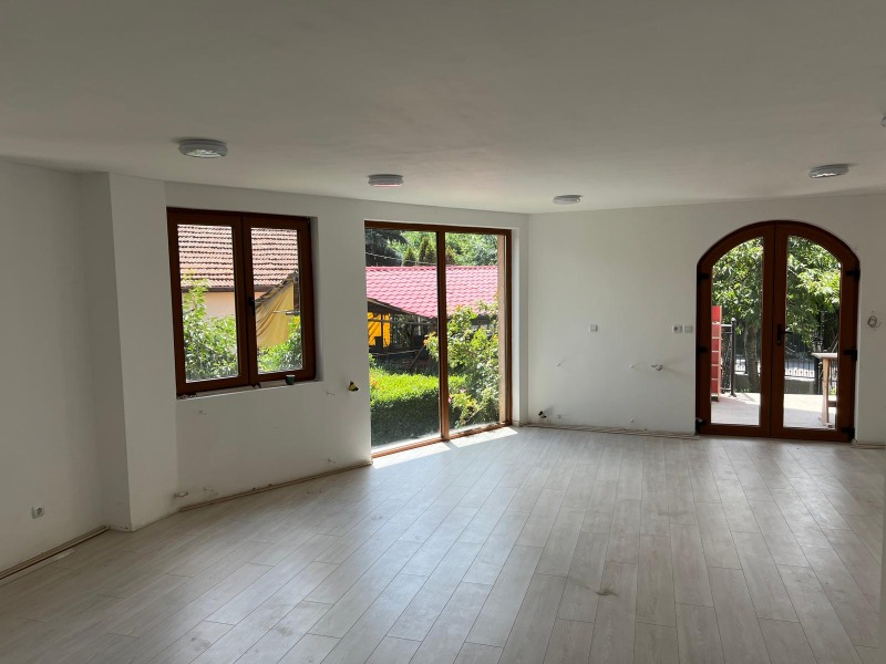 Kiadó  Ház Sofia , Ljulin 9 , 353 négyzetméter | 37483980 - kép [8]