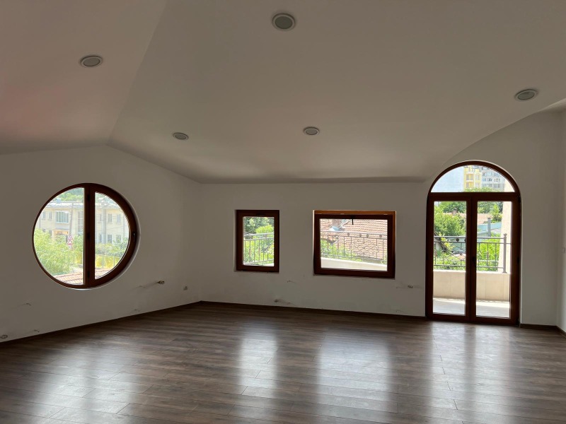 Kiadó  Ház Sofia , Ljulin 9 , 353 négyzetméter | 37483980 - kép [9]