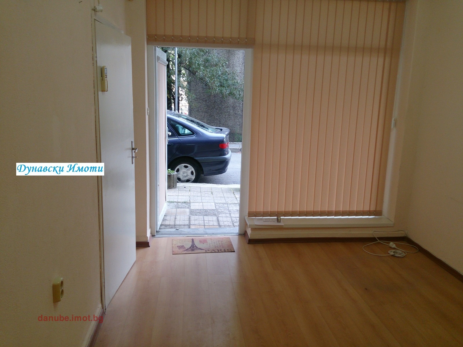 Дава под наем МАГАЗИН, гр. Русе, Център, снимка 3 - Магазини - 53683864