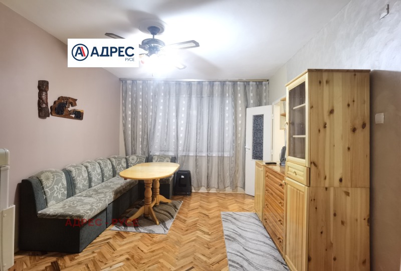 Te huur  1 slaapkamer Ruse , Zdravets , 50 m² | 57438072