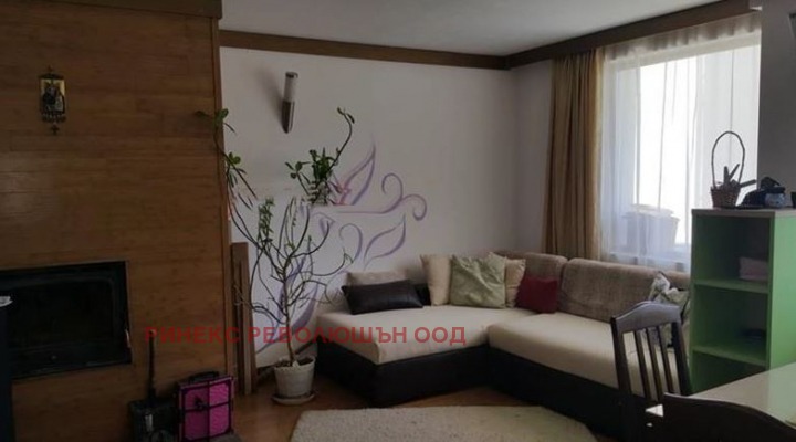 Te huur  2 slaapkamers Burgas , Lazur , 120 m² | 47617720