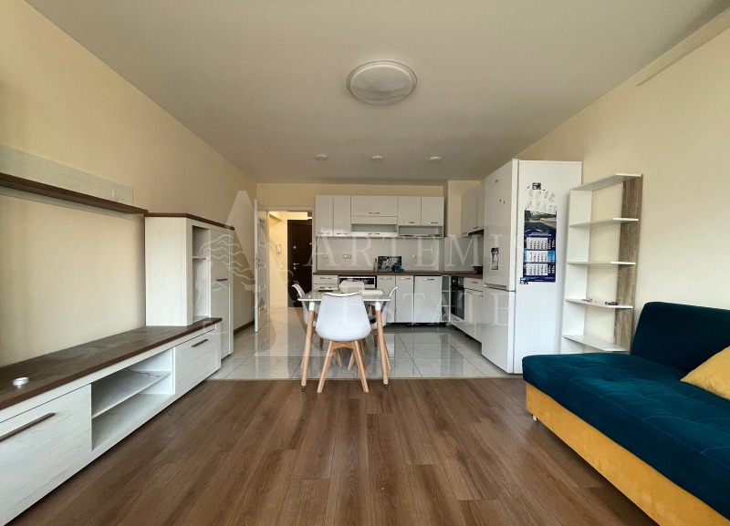 För uthyrning  1 sovrum Sofia , Ljulin - centar , 72 kvm | 26215126