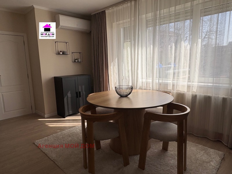 De inchiriat  2 dormitoare Ruse , Țentâr , 100 mp | 86019270 - imagine [5]