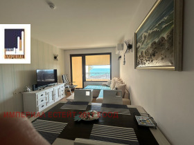 2 bedroom k.k. Zlatni pyasatsi, Varna 1