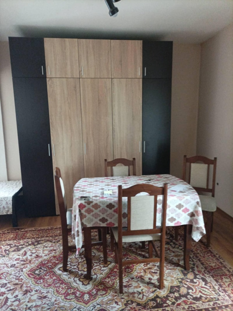 Da affittare  1 camera da letto Sofia , Meditsinska akademiia , 70 mq | 44805890