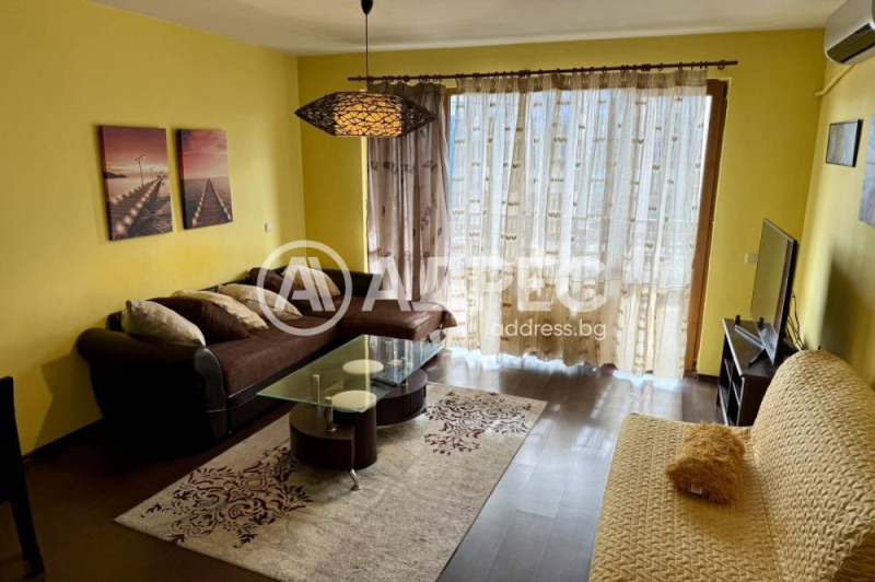 Дава под наем 3-СТАЕН, гр. София, Хладилника