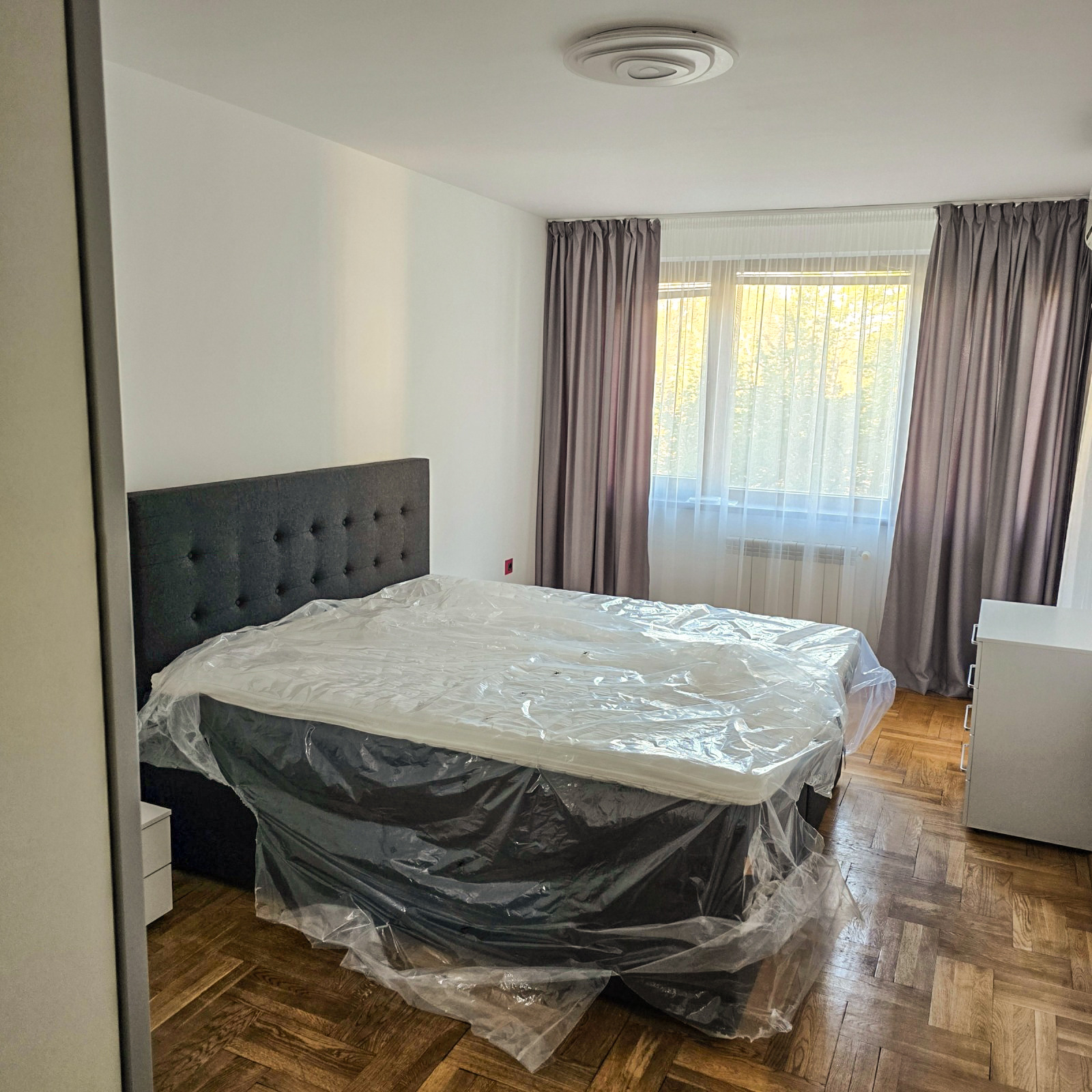 Дава под наем 3-СТАЕН, гр. София, Лозенец, снимка 6 - Апартаменти - 54521598