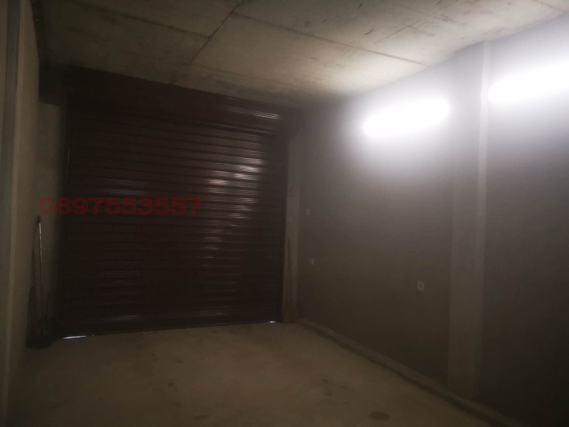 Дава под наем ГАРАЖ, ПАРКОМЯСТО, гр. Велико Търново, Зона Б, снимка 6 - Гаражи и паркоместа - 53396644