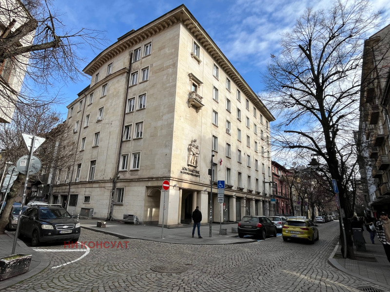 Дава под наем МАГАЗИН, гр. София, Център