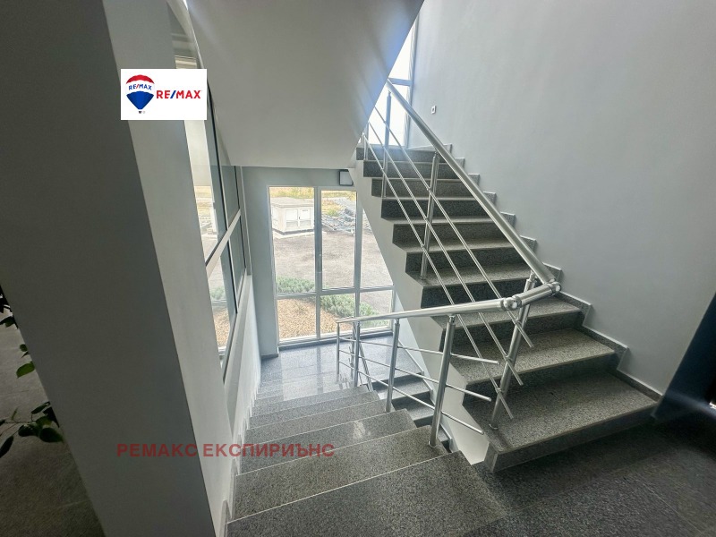 Para alugar  Comprar Plovdiv , Asenovgradsko chose , 523 m² | 33384331 - imagem [13]