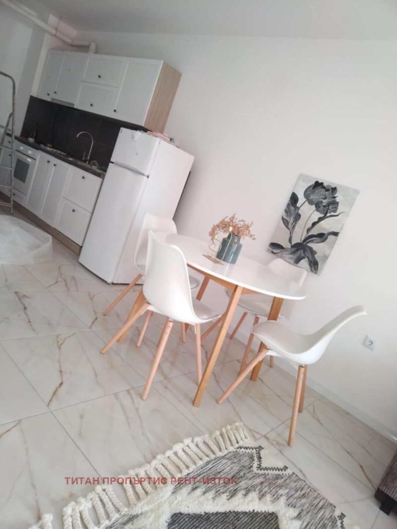 Дава под наем 2-СТАЕН, гр. Бургас, Сарафово, снимка 2 - Апартаменти - 51426246