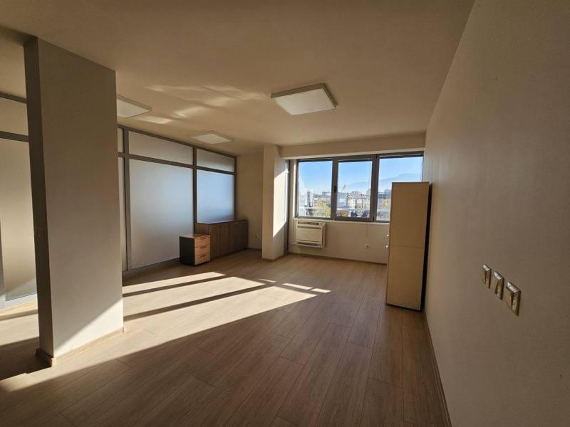 Дава под наем ОФИС, гр. София, Банишора, снимка 2 - Офиси - 52414525