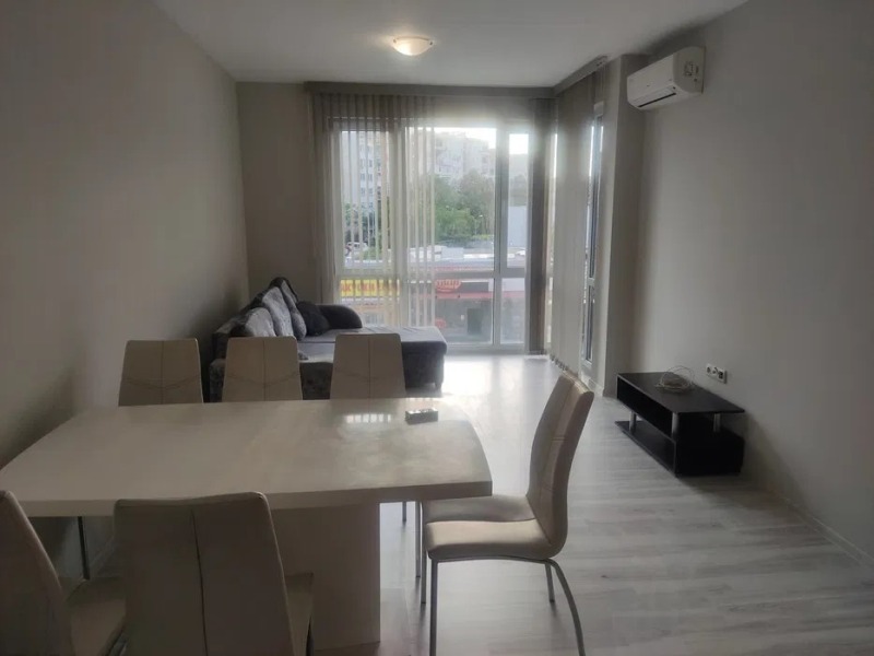 Do wynajęcia  1 sypialnia Sofia , Centar , 67 mkw | 73502245 - obraz [3]