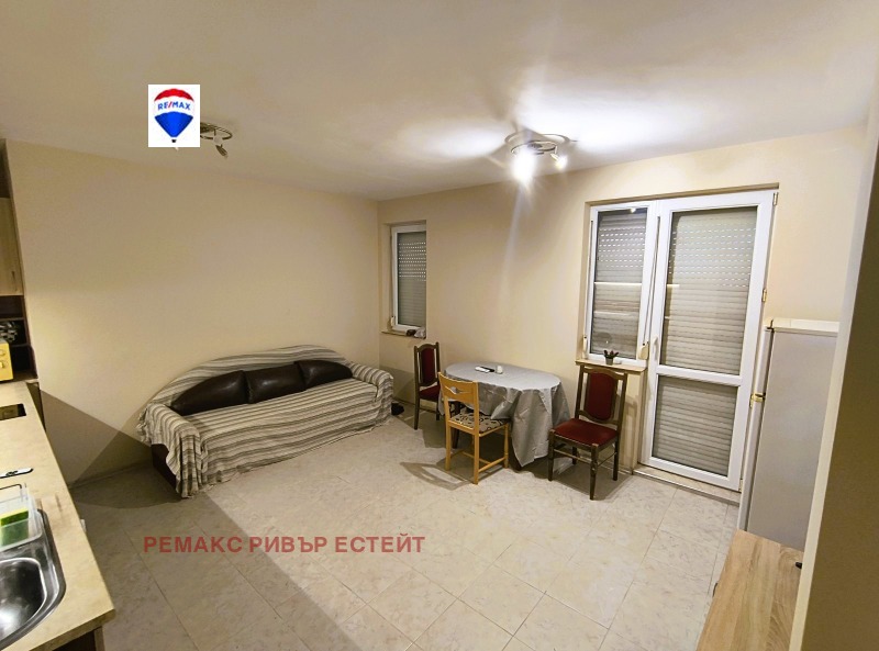 Дава под наем 2-СТАЕН, гр. Русе, Ялта, снимка 2 - Апартаменти - 52614383