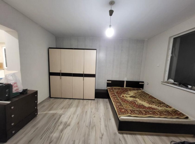 Do wynajęcia  Piętro domu Sofia , Knjażewo , 40 mkw | 16362816