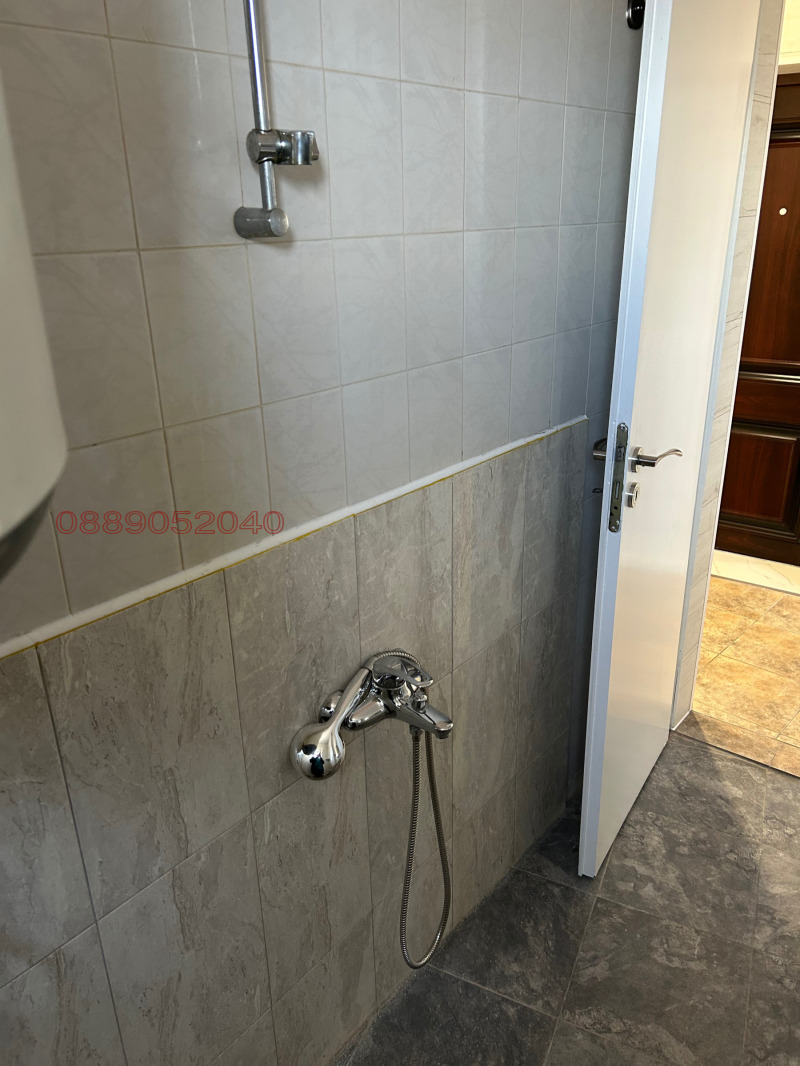 A louer  1 chambre Choumen , Tsentar , 55 m² | 27561963 - image [12]