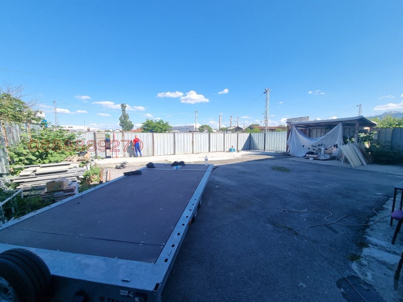 Дава под наем ПРОМ. ПОМЕЩЕНИЕ, гр. София, Военна рампа, снимка 2 - Производствени сгради - 53467755