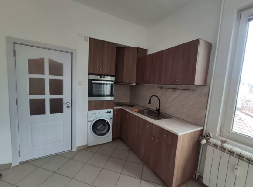 Дава под наем 2-СТАЕН, гр. София, Център, снимка 2 - Апартаменти - 53897155