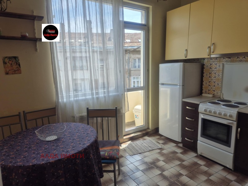 Издаје се  1 спаваћа соба Софија , Обориште , 83 м2 | 15822590 - слика [2]