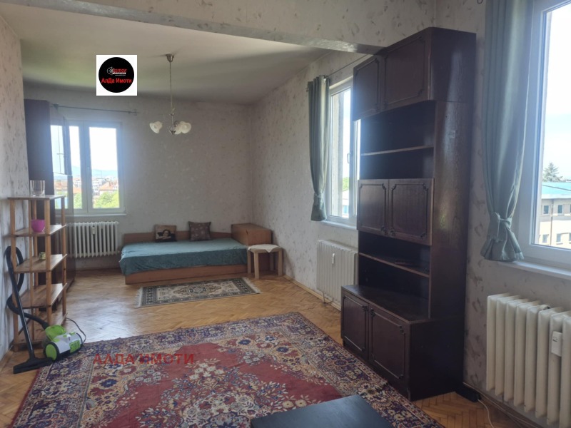 Издаје се  1 спаваћа соба Софија , Обориште , 83 м2 | 15822590 - слика [8]