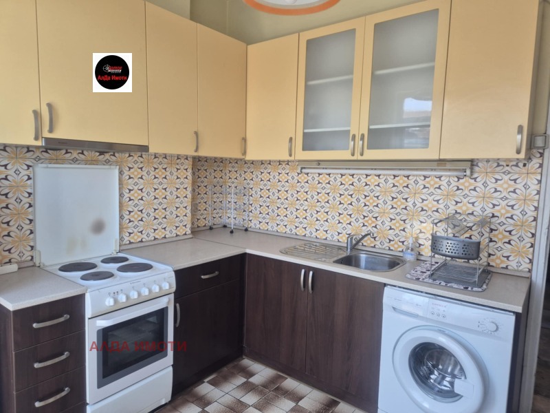 Издаје се  1 спаваћа соба Софија , Обориште , 83 м2 | 15822590