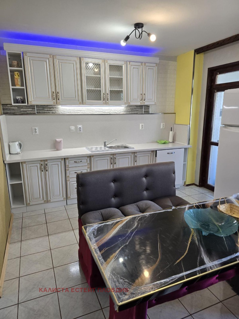 Te huur  2 slaapkamers Plovdiv , Kjutsjuk Parizj , 96 m² | 12642051 - afbeelding [2]