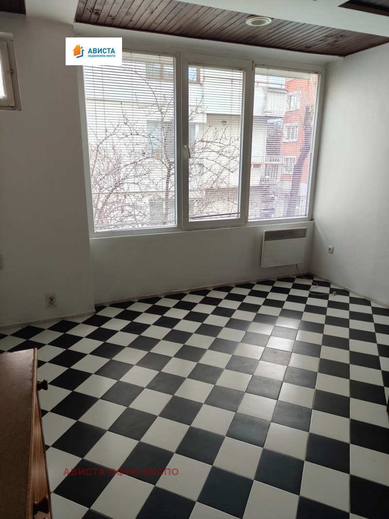 Дава под наем 3-СТАЕН, гр. София, Оборище