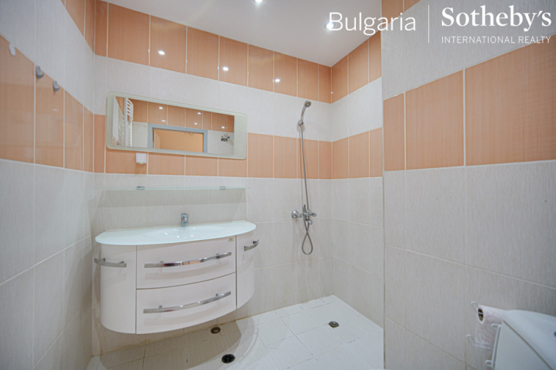 En renta  3 dormitorios Sofia , Mladost 2 , 149 metros cuadrados | 63186299 - imagen [13]
