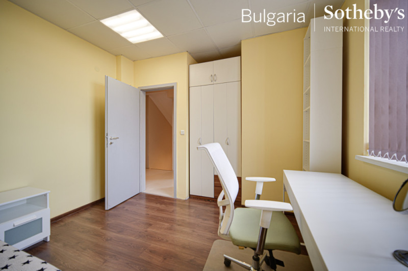 En renta  3 dormitorios Sofia , Mladost 2 , 149 metros cuadrados | 63186299 - imagen [12]