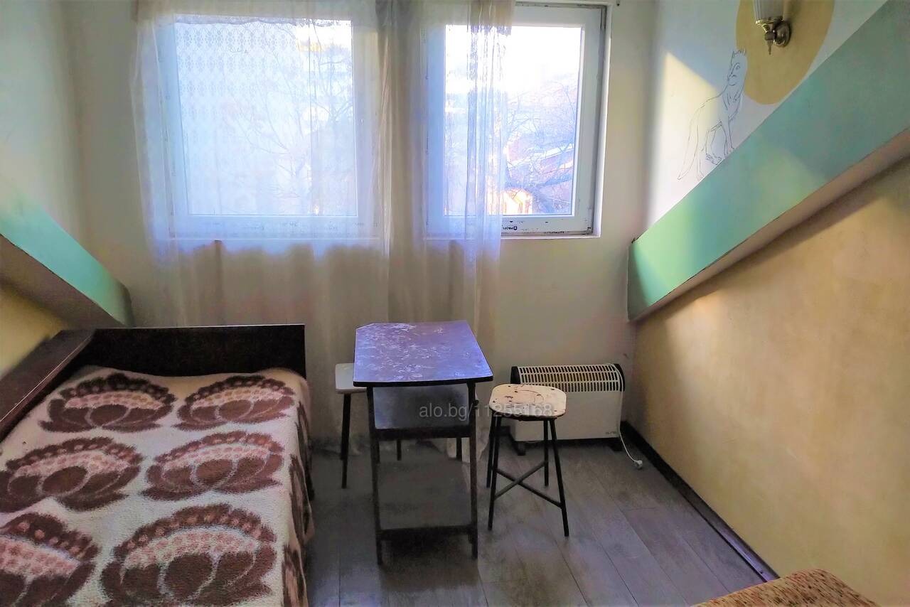 Дава под наем АТЕЛИЕ, ТАВАН, гр. София, Център, снимка 2 - Апартаменти - 55122757