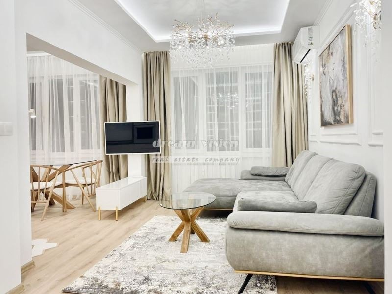 Zu vermieten  3 Schlafzimmer Sofia , Zentar , 115 qm | 11688685 - Bild [3]