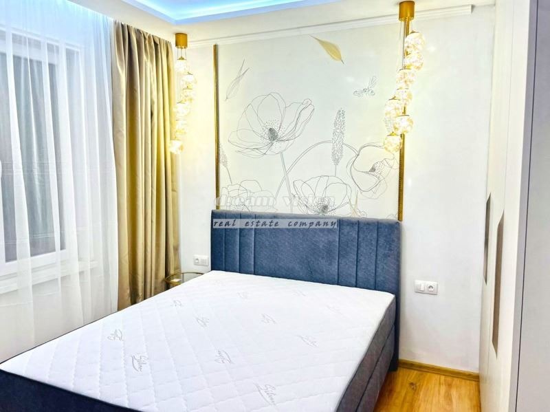 Zu vermieten  3 Schlafzimmer Sofia , Zentar , 115 qm | 11688685 - Bild [6]