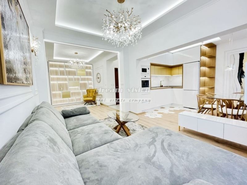 Zu vermieten  3 Schlafzimmer Sofia , Zentar , 115 qm | 11688685