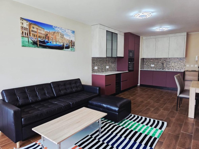 Дава под нем  2-стаен, град София, Център • 1 000 € • ID 60993773 — holmes.bg - [1] 