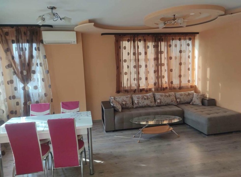 В оренду  2 спальні Пловдив , Кючук Париж , 100 кв.м | 51945287